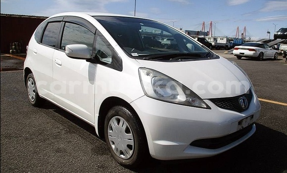 Tenga Tsaru Honda Fit Chena Mota in Beitbridge in Matabeleland South