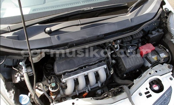 Nunua Ilio tumika Honda Fit Nyeupe Gari ndani ya Beitbridge nchini Matabeleland Kusini Nunua Ilio tumika Honda Fit Nyeupe Gari ndani ya Beitbridge nchini Matabeleland Kusini