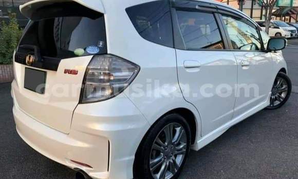 Buy Used Honda Fit Silver Car in Beitbridge in Matabeleland South Buy Used Honda Fit Silver Car in Beitbridge in Matabeleland South