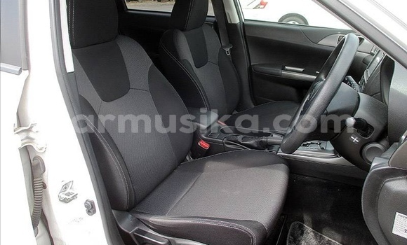 Nunua Ilio tumika Subaru Impreza Nyeupe Gari ndani ya Beitbridge nchini Matabeleland Kusini Nunua Ilio tumika Subaru Impreza Nyeupe Gari ndani ya Beitbridge nchini Matabeleland Kusini