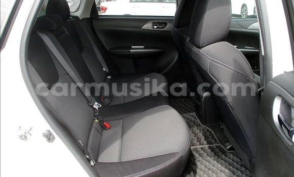 Nunua Ilio tumika Subaru Impreza Nyeupe Gari ndani ya Beitbridge nchini Matabeleland Kusini Nunua Ilio tumika Subaru Impreza Nyeupe Gari ndani ya Beitbridge nchini Matabeleland Kusini