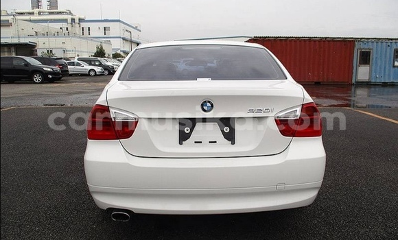 Tenga Tsaru BMW 3–Series Chena Mota in Beitbridge in Matabeleland South Tenga Tsaru BMW 3–Series Chena Mota in Beitbridge in Matabeleland South