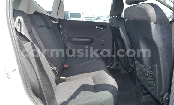 Acheter Occasion Voiture Mercedes‒Benz A–Class Blanc à Beitbridge, Matabeleland South Acheter Occasion Voiture Mercedes‒Benz A–Class Blanc à Beitbridge, Matabeleland South