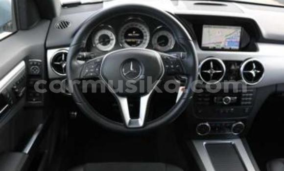 Tenga Tsaru Mercedes‒Benz GLK–Class Sirivha Mota in Beitbridge in Matabeleland South Tenga Tsaru Mercedes‒Benz GLK–Class Sirivha Mota in Beitbridge in Matabeleland South