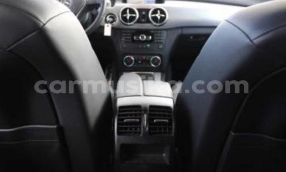 Tenga Tsaru Mercedes‒Benz GLK–Class Sirivha Mota in Beitbridge in Matabeleland South Tenga Tsaru Mercedes‒Benz GLK–Class Sirivha Mota in Beitbridge in Matabeleland South