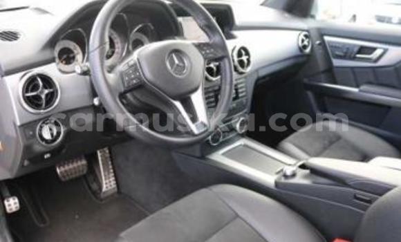Tenga Tsaru Mercedes‒Benz GLK–Class Sirivha Mota in Beitbridge in Matabeleland South Tenga Tsaru Mercedes‒Benz GLK–Class Sirivha Mota in Beitbridge in Matabeleland South