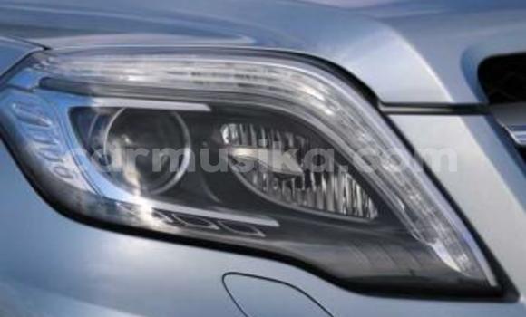 Tenga Tsaru Mercedes‒Benz GLK–Class Sirivha Mota in Beitbridge in Matabeleland South Tenga Tsaru Mercedes‒Benz GLK–Class Sirivha Mota in Beitbridge in Matabeleland South