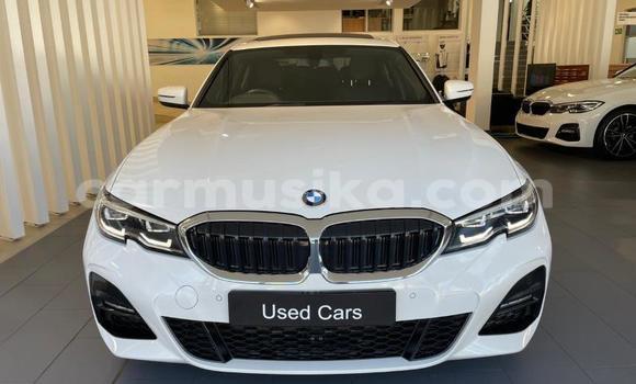 Tenga Tsaru BMW 3–Series Chena Mota in Harare in Harare