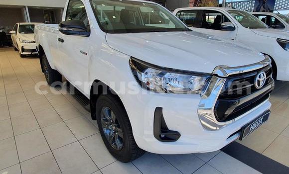 Nunua Ilio tumika Toyota Hilux Nyeupe Gari ndani ya Beitbridge nchini Matabeleland Kusini