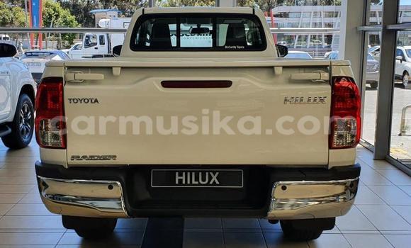 Nunua Ilio tumika Toyota Hilux Nyeupe Gari ndani ya Beitbridge nchini Matabeleland Kusini Nunua Ilio tumika Toyota Hilux Nyeupe Gari ndani ya Beitbridge nchini Matabeleland Kusini