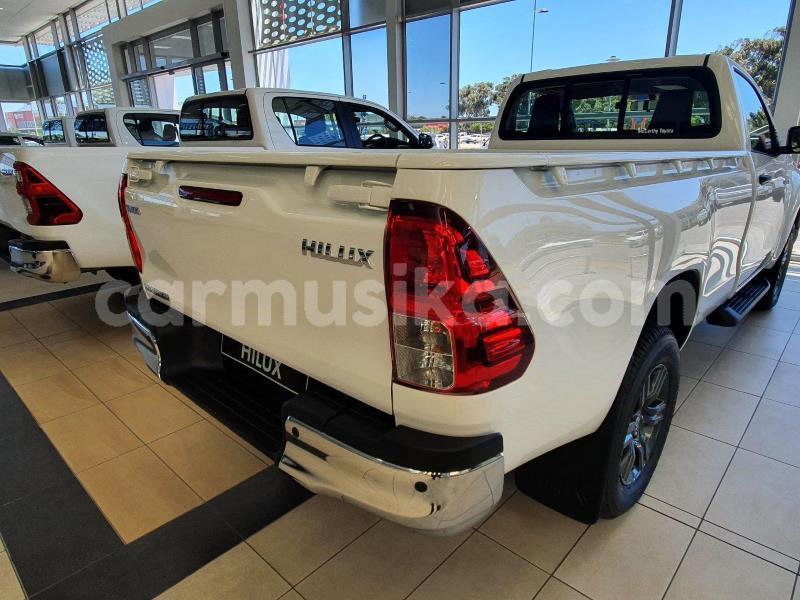 Big with watermark toyota hilux matabeleland south beitbridge 24583