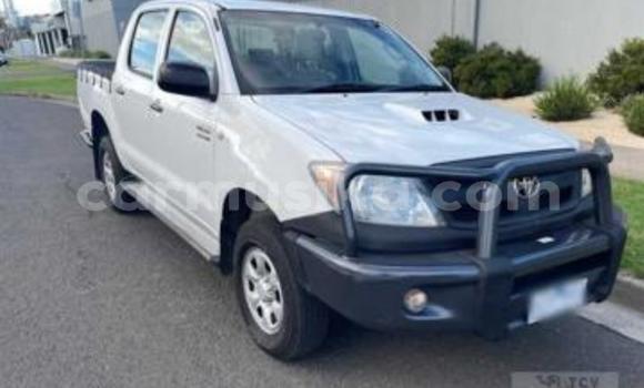 Nunua Ilio tumika Toyota Hilux Nyeupe Gari ndani ya Beitbridge nchini Matabeleland Kusini