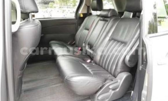 Nunua Ilio tumika Toyota Previa Fedha Gari ndani ya Beitbridge nchini Matabeleland Kusini Nunua Ilio tumika Toyota Previa Fedha Gari ndani ya Beitbridge nchini Matabeleland Kusini