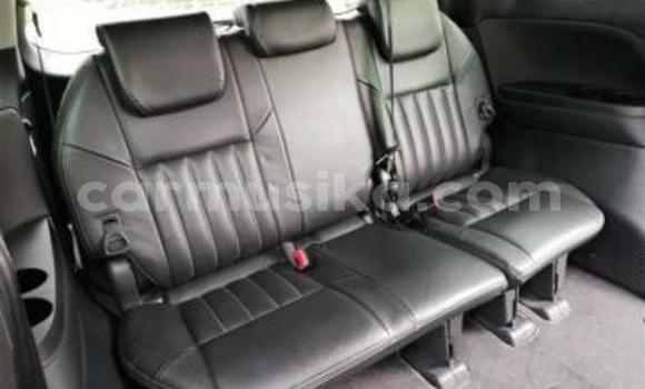 Nunua Ilio tumika Toyota Previa Fedha Gari ndani ya Beitbridge nchini Matabeleland Kusini Nunua Ilio tumika Toyota Previa Fedha Gari ndani ya Beitbridge nchini Matabeleland Kusini