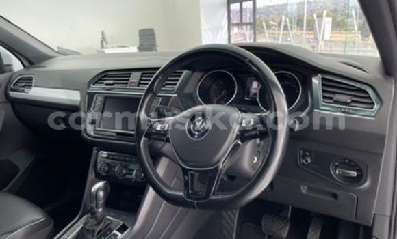 Acheter Occasion Voiture Volkswagen Tiguan Blanc à Beitbridge, Matabeleland South Acheter Occasion Voiture Volkswagen Tiguan Blanc à Beitbridge, Matabeleland South