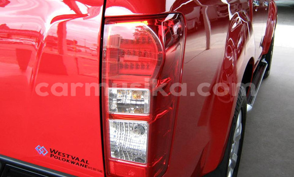 Tenga Tsaru Isuzu KB Tsvuku Mota in Beitbridge in Matabeleland South Tenga Tsaru Isuzu KB Tsvuku Mota in Beitbridge in Matabeleland South