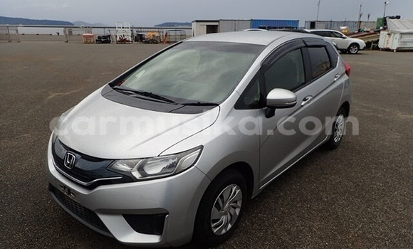 Nunua Ilio tumika Honda Fit Fedha Gari ndani ya Beitbridge nchini Matabeleland Kusini