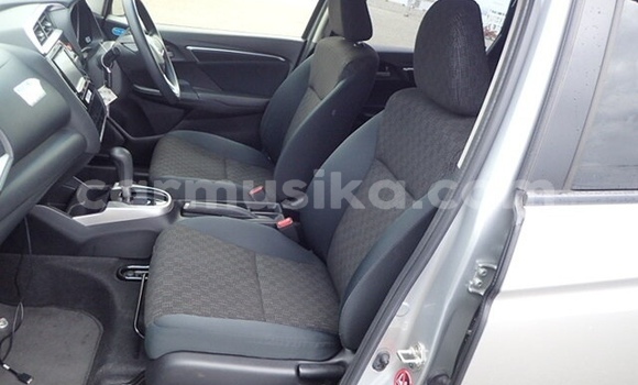 Acheter Occasion Voiture Honda Fit Gris à Beitbridge, Matabeleland South Acheter Occasion Voiture Honda Fit Gris à Beitbridge, Matabeleland South