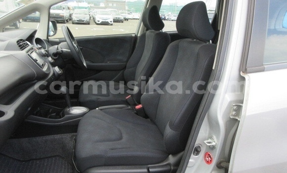 Acheter Occasion Voiture Honda Fit Gris à Beitbridge, Matabeleland South Acheter Occasion Voiture Honda Fit Gris à Beitbridge, Matabeleland South