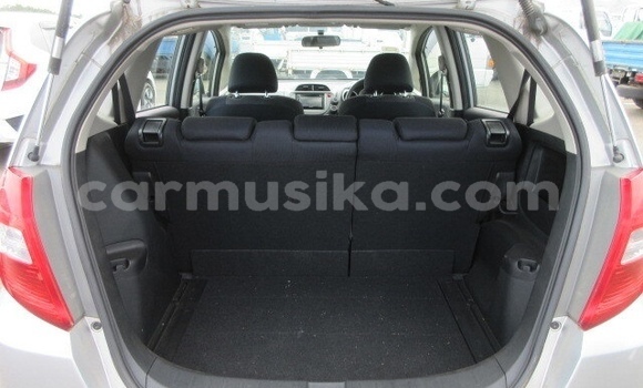 Acheter Occasion Voiture Honda Fit Gris à Beitbridge, Matabeleland South Acheter Occasion Voiture Honda Fit Gris à Beitbridge, Matabeleland South