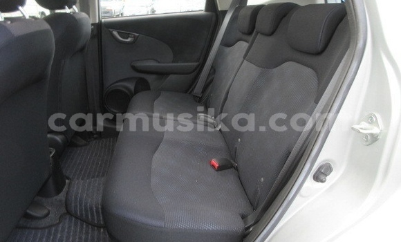 Acheter Occasion Voiture Honda Fit Gris à Beitbridge, Matabeleland South Acheter Occasion Voiture Honda Fit Gris à Beitbridge, Matabeleland South