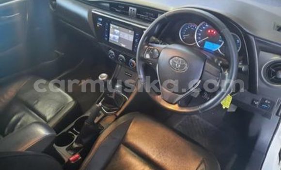 Acheter Occasion Voiture Toyota Corolla Gris à Beitbridge, Matabeleland South Acheter Occasion Voiture Toyota Corolla Gris à Beitbridge, Matabeleland South