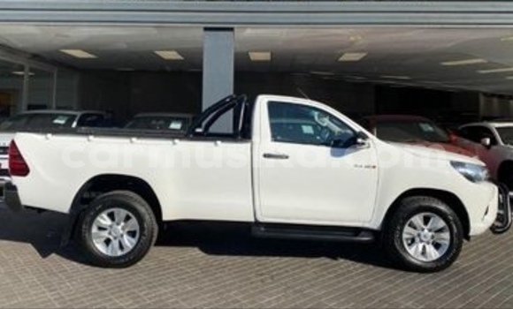 Nunua Ilio tumika Toyota Hilux Nyeupe Gari ndani ya Beitbridge nchini Matabeleland Kusini