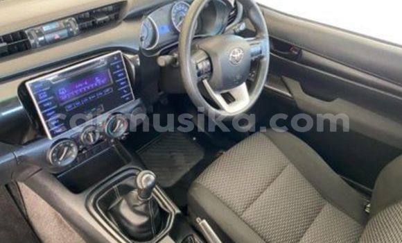 Acheter Occasion Voiture Toyota Hilux Blanc à Beitbridge, Matabeleland South Acheter Occasion Voiture Toyota Hilux Blanc à Beitbridge, Matabeleland South