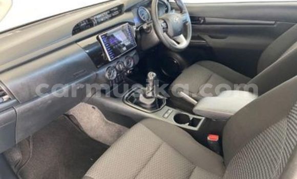 Acheter Occasion Voiture Toyota Hilux Blanc à Beitbridge, Matabeleland South Acheter Occasion Voiture Toyota Hilux Blanc à Beitbridge, Matabeleland South