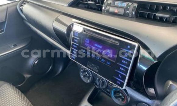 Acheter Occasion Voiture Toyota Hilux Blanc à Beitbridge, Matabeleland South Acheter Occasion Voiture Toyota Hilux Blanc à Beitbridge, Matabeleland South