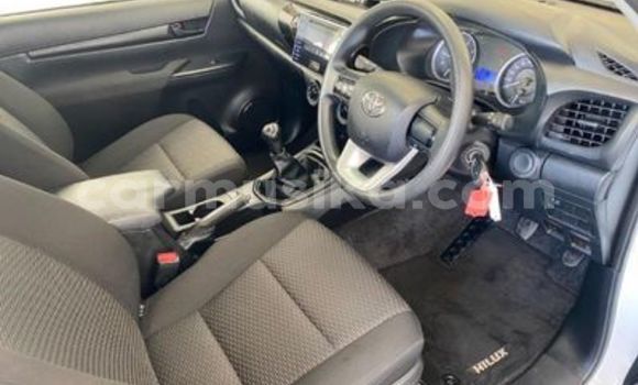 Acheter Occasion Voiture Toyota Hilux Blanc à Beitbridge, Matabeleland South Acheter Occasion Voiture Toyota Hilux Blanc à Beitbridge, Matabeleland South