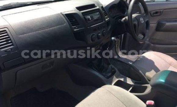 Acheter Occasion Voiture Toyota Hilux Blanc à Beitbridge, Matabeleland South Acheter Occasion Voiture Toyota Hilux Blanc à Beitbridge, Matabeleland South