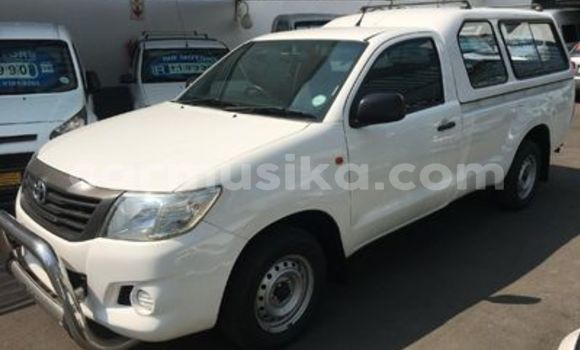 Acheter Occasion Voiture Toyota Hilux Blanc à Beitbridge, Matabeleland South Acheter Occasion Voiture Toyota Hilux Blanc à Beitbridge, Matabeleland South