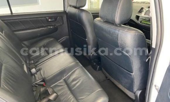 Acheter Occasion Voiture Toyota Fortuner Blanc à Beitbridge, Matabeleland South Acheter Occasion Voiture Toyota Fortuner Blanc à Beitbridge, Matabeleland South