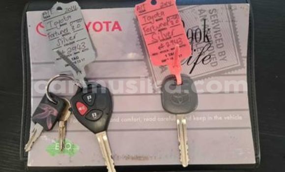 Acheter Occasion Voiture Toyota Fortuner Blanc à Beitbridge, Matabeleland South Acheter Occasion Voiture Toyota Fortuner Blanc à Beitbridge, Matabeleland South