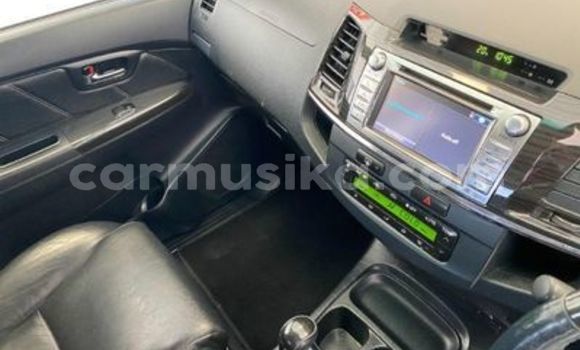 Acheter Occasion Voiture Toyota Fortuner Blanc à Beitbridge, Matabeleland South Acheter Occasion Voiture Toyota Fortuner Blanc à Beitbridge, Matabeleland South