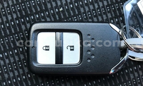 Acheter Occasion Voiture Honda Fit Blanc à Beitbridge, Matabeleland South Acheter Occasion Voiture Honda Fit Blanc à Beitbridge, Matabeleland South