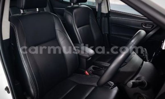 Acheter Occasion Voiture Toyota Corolla Gris à Beitbridge, Matabeleland South Acheter Occasion Voiture Toyota Corolla Gris à Beitbridge, Matabeleland South