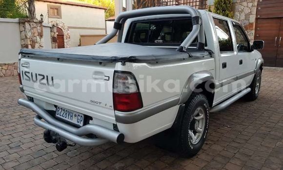 Acheter Occasion Voiture Isuzu KB Blanc à Beitbridge, Matabeleland South Acheter Occasion Voiture Isuzu KB Blanc à Beitbridge, Matabeleland South