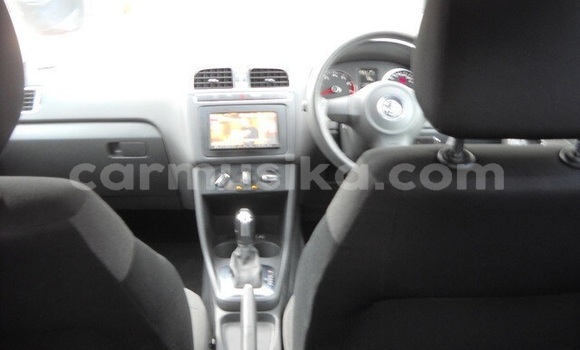 Tenga Tsaru Volkswagen Polo Tsvuku Mota in Beitbridge in Matabeleland South Tenga Tsaru Volkswagen Polo Tsvuku Mota in Beitbridge in Matabeleland South