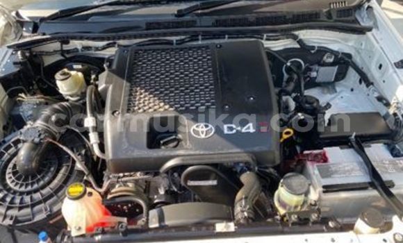 Acheter Occasion Voiture Toyota Hilux Blanc à Beitbridge, Matabeleland South Acheter Occasion Voiture Toyota Hilux Blanc à Beitbridge, Matabeleland South