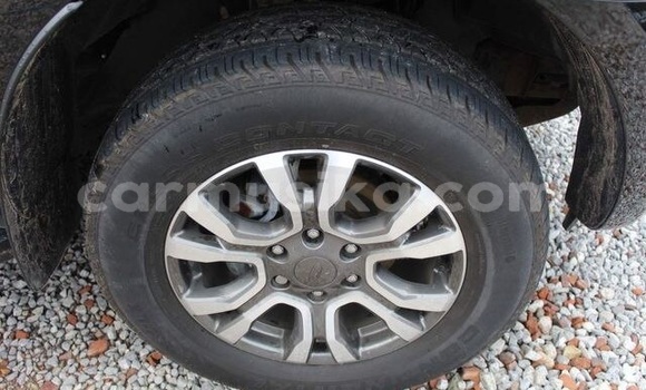 Nunua Ilio tumika Ford Ranger Nyeusi Gari ndani ya Beitbridge nchini Matabeleland Kusini Nunua Ilio tumika Ford Ranger Nyeusi Gari ndani ya Beitbridge nchini Matabeleland Kusini