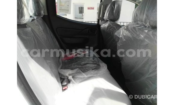 Buy Import Mitsubishi L200 White Car in Import - Dubai in Harare Buy Import Mitsubishi L200 White Car in Import - Dubai in Harare