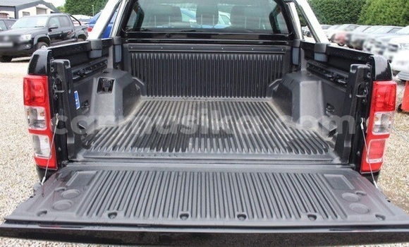 Nunua Ilio tumika Ford Ranger Nyeusi Gari ndani ya Beitbridge nchini Matabeleland Kusini Nunua Ilio tumika Ford Ranger Nyeusi Gari ndani ya Beitbridge nchini Matabeleland Kusini