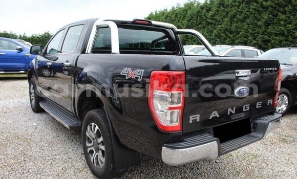 Nunua Ilio tumika Ford Ranger Nyeusi Gari ndani ya Beitbridge nchini Matabeleland Kusini Nunua Ilio tumika Ford Ranger Nyeusi Gari ndani ya Beitbridge nchini Matabeleland Kusini