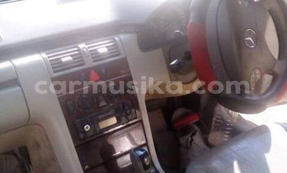 Nunua Ilio tumika Mercedes‒Benz E–Class Nyingine Gari ndani ya Alexandra Park nchini Harare