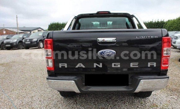 Nunua Ilio tumika Ford Ranger Nyeusi Gari ndani ya Beitbridge nchini Matabeleland Kusini Nunua Ilio tumika Ford Ranger Nyeusi Gari ndani ya Beitbridge nchini Matabeleland Kusini
