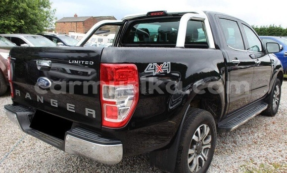 Nunua Ilio tumika Ford Ranger Nyeusi Gari ndani ya Beitbridge nchini Matabeleland Kusini Nunua Ilio tumika Ford Ranger Nyeusi Gari ndani ya Beitbridge nchini Matabeleland Kusini