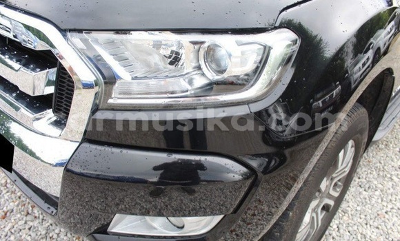 Nunua Ilio tumika Ford Ranger Nyeusi Gari ndani ya Beitbridge nchini Matabeleland Kusini Nunua Ilio tumika Ford Ranger Nyeusi Gari ndani ya Beitbridge nchini Matabeleland Kusini