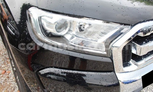 Nunua Ilio tumika Ford Ranger Nyeusi Gari ndani ya Beitbridge nchini Matabeleland Kusini Nunua Ilio tumika Ford Ranger Nyeusi Gari ndani ya Beitbridge nchini Matabeleland Kusini